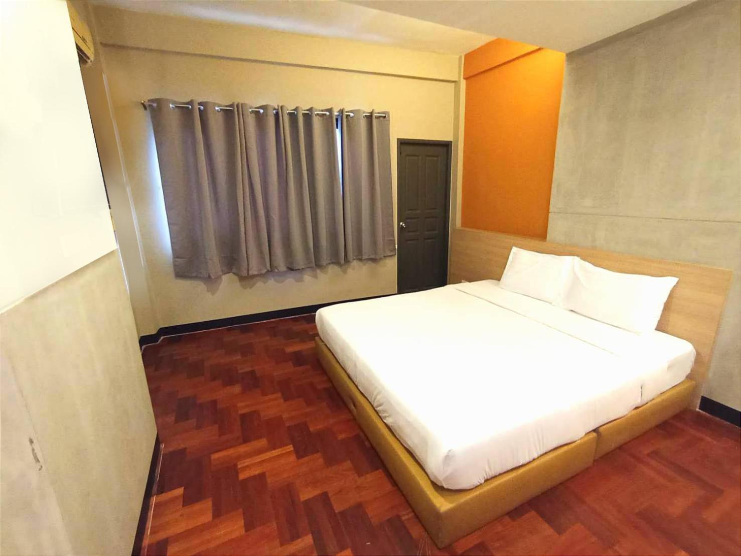 Go Inn Silom Bts Surasak X โกอินน์ สีลม บีทีเอส สถานีสุรศักดิ์ Bangkok Ngoại thất bức ảnh